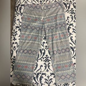 💰2/$10 Used Womens Sweats fuzzy one& gray w/ pockets and drawstrings -size Xl